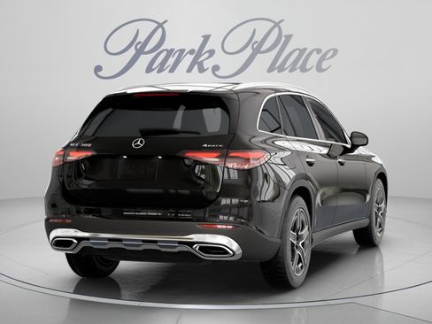 Used 2026 Mercedes-Benz GLC 300 4MATIC image 19