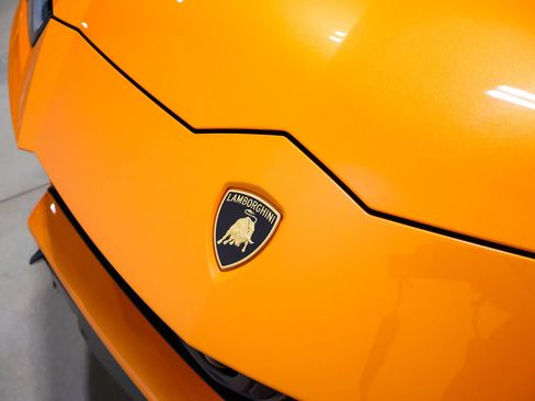 Used 2021 Lamborghini Urus AWD/4WD image 98