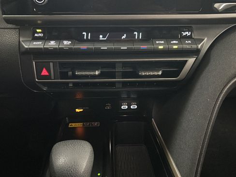 Used 2026 Toyota Camry LE FWD image 17