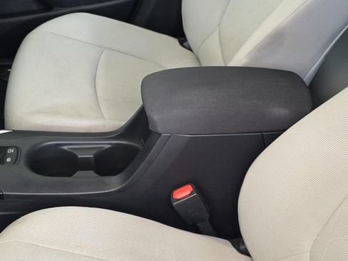 Used 2022 Toyota Corolla Cross L FWD image 8