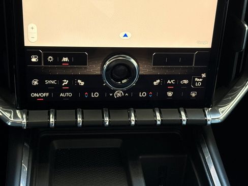 Used 2024 GMC Acadia Elevation FWD image 33