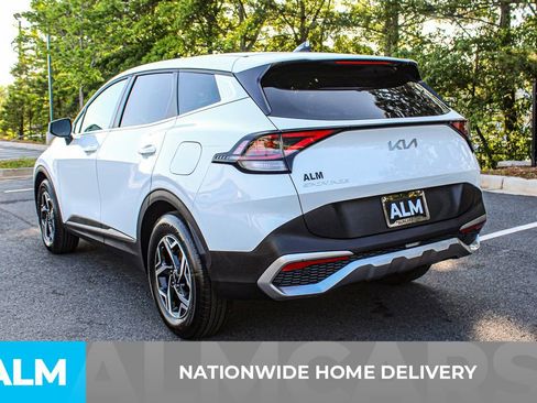 Used 2025 Kia Sportage LX FWD image 5