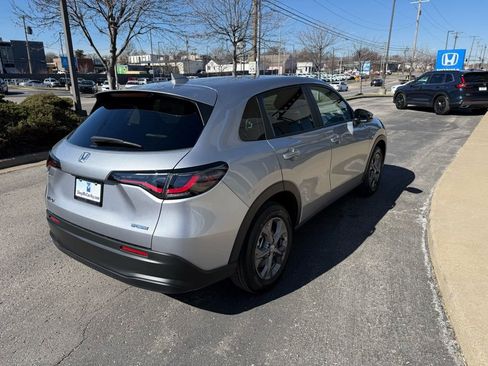New 2026 Honda HR-V LX image 11