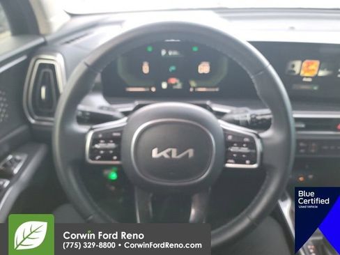 Used 2024 Kia Sorento S w/ Panoramic Sunroof Package image 18