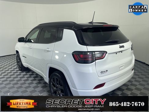Used 2024 Jeep Compass Limited w/ High Altitude Package image 5
