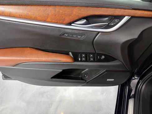Used 2018 Cadillac XTS Luxury w/ Driver Awareness Package AWD/4WD image 11