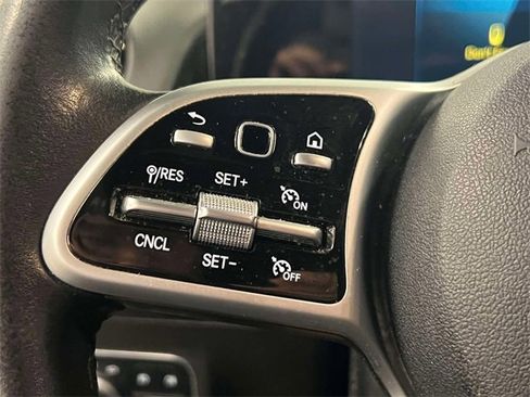 Certified 2021 Mercedes-Benz GLB 250 4MATIC image 20