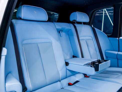 Used 2025 Rolls-Royce Cullinan image 26