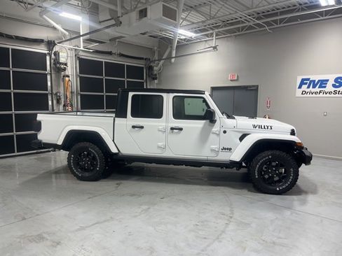 New 2026 Jeep Gladiator Willys image 1