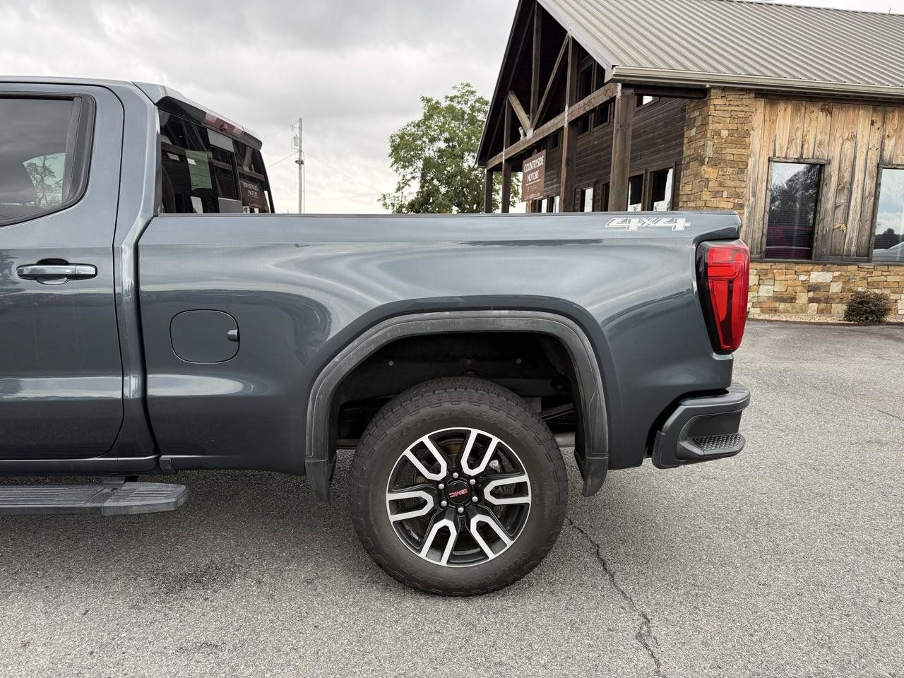 Used 2019 GMC Sierra 1500 AT4 w/ AT4 Premium Package AWD/4WD image 38