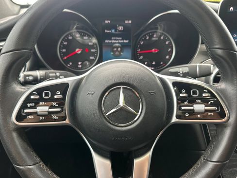 Used 2021 Mercedes-Benz GLC 300 image 23
