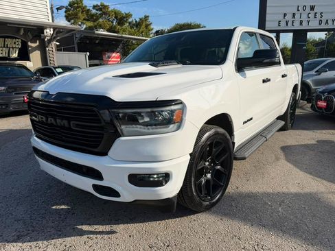 Used 2023 RAM 1500 Laramie AWD/4WD image 2