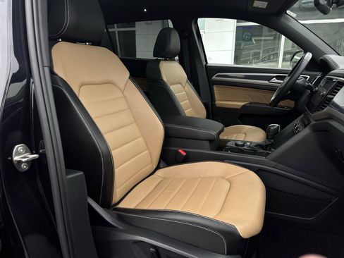 Certified 2023 Volkswagen Atlas Cross Sport SEL Premium R-Line image 29