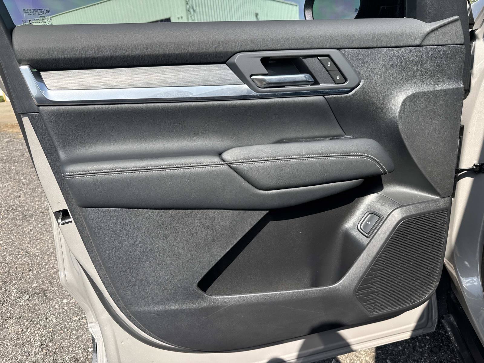 New 2027 GMC Terrain Elevation w/ Elevation Premium Package FWD image 19