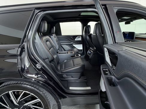 Used 2025 Lincoln Aviator Black Label w/ Jet Appearance Package AWD/4WD image 5