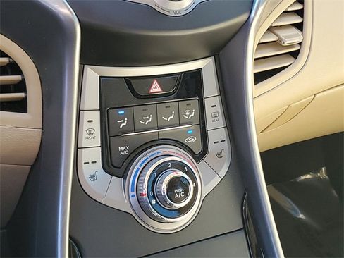 Used 2013 Hyundai Elantra GLS w/ Preferred Pkg image 18