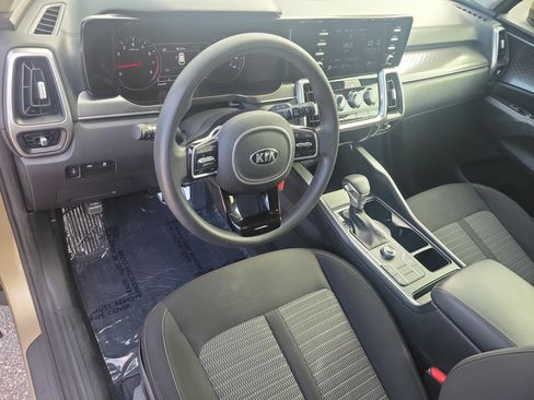 Used 2021 Kia Sorento LX FWD image 14