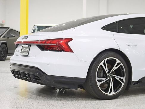 Used 2023 Audi e-tron GT Premium Plus w/ Performance Package image 11