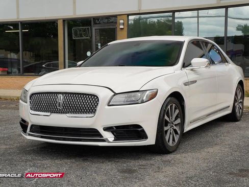 Used 2018 Lincoln Continental Premiere FWD image 3