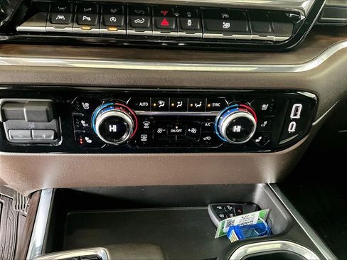 Used 2024 GMC Sierra 1500 SLT w/ SLT Premium Plus Package image 26