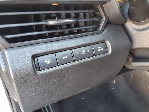 Used 2019 Nissan Altima 2.5 Platinum FWD image 10
