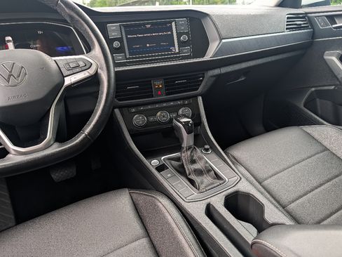 Used 2023 Volkswagen Jetta SE FWD image 24
