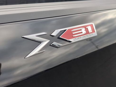 New 2026 GMC Sierra 1500 SLT w/ SLT Premium Plus Package image 9