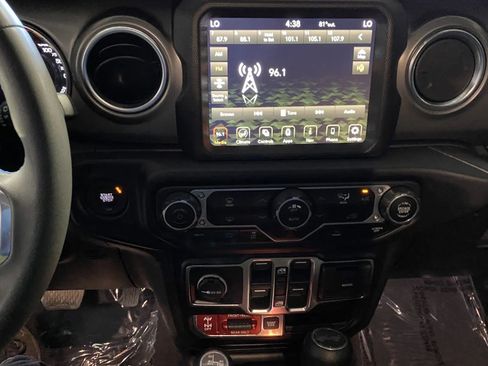 Used 2023 Jeep Wrangler Unlimited Rubicon 4xe image 14