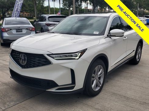 Certified 2025 Acura MDX FWD image 3
