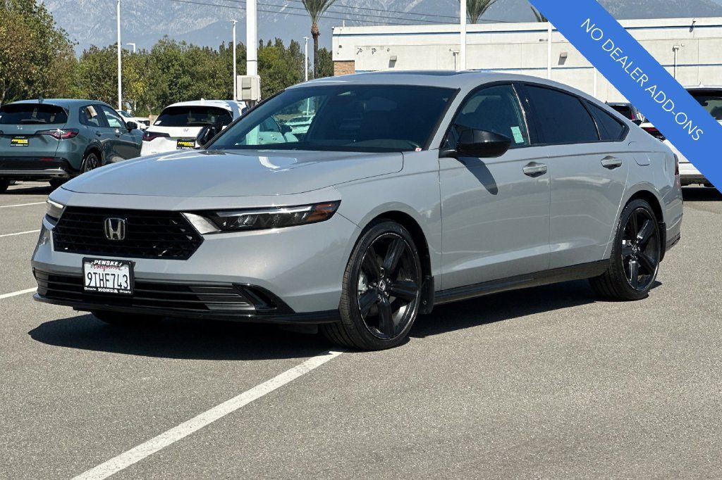 Used 2025 Honda Accord Sport image 8
