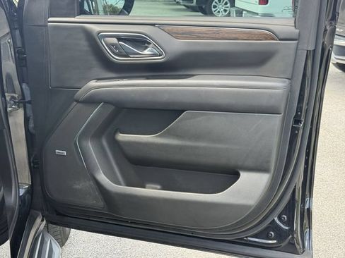 Used 2024 Chevrolet Tahoe Premier AWD/4WD image 34