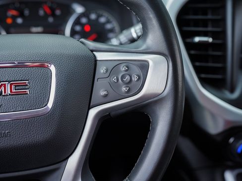 Used 2023 GMC Acadia SLT image 31