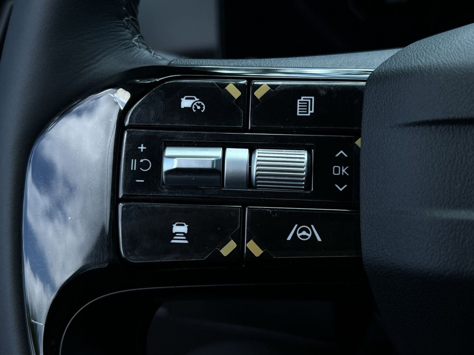 New 2026 Kia Sorento SX AWD/4WD image 22