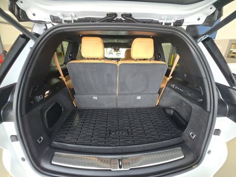 Used 2021 Jeep Grand Cherokee L Summit w/ Luxury Tech Group V AWD/4WD image 23