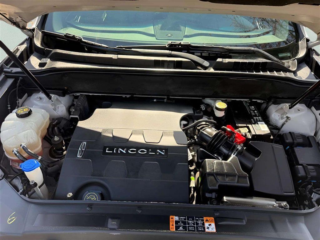 Used 2016 Lincoln MKX Reserve w/ Technology Package AWD/4WD image 22