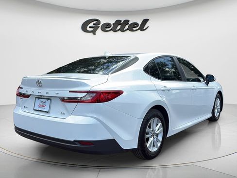Used 2025 Toyota Camry LE w/ Convenience Package FWD image 5