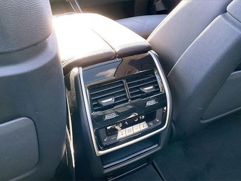 Used 2024 BMW X7 xDrive40i image 10