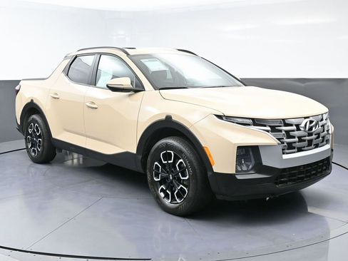 Used 2022 Hyundai Santa Cruz SEL Premium image 3