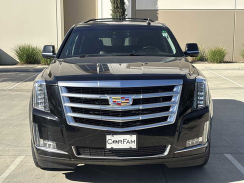 Used 2016 Cadillac Escalade ESV Luxury image 8