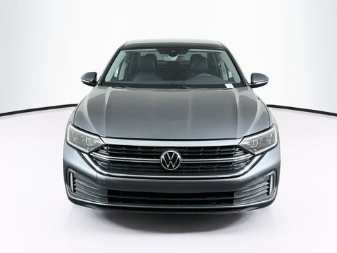 Used 2022 Volkswagen Jetta SEL FWD image 2