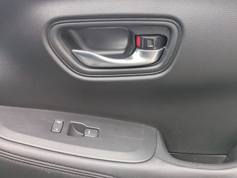 Used 2025 Honda HR-V LX image 33