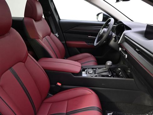 Used 2025 MAZDA CX-50 AWD 2.5 Hybrid w/ Premium Pkg image 16