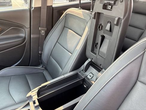 Used 2020 GMC Terrain Denali w/ Denali Premium Package FWD image 15