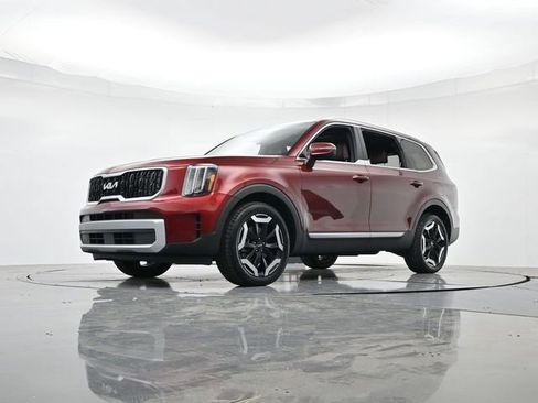Used 2023 Kia Telluride EX w/ EX Captain's Chair Package FWD image 34