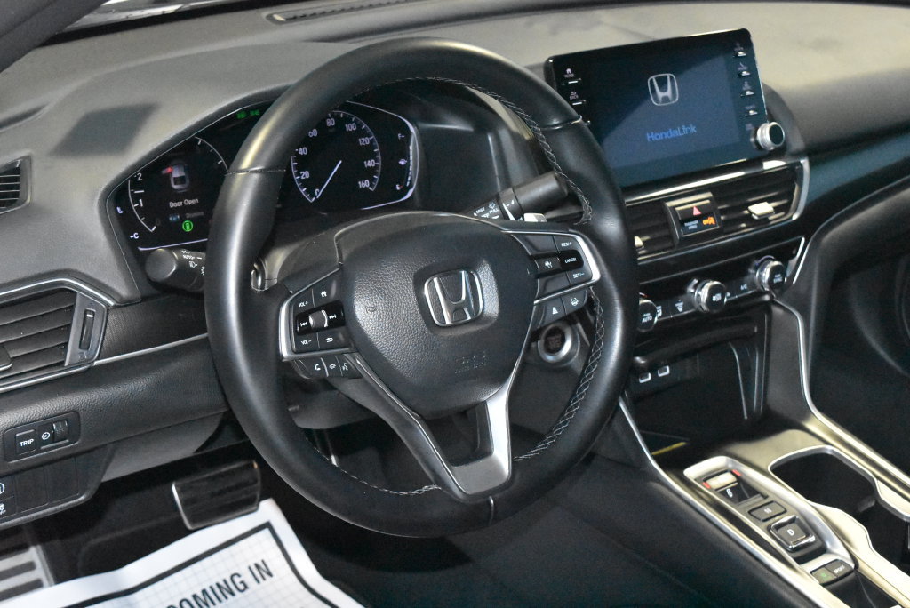 Used 2022 Honda Accord Sport image 2