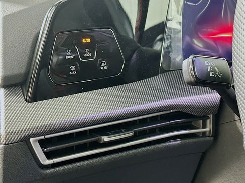 New 2026 Volkswagen GTI SE image 10