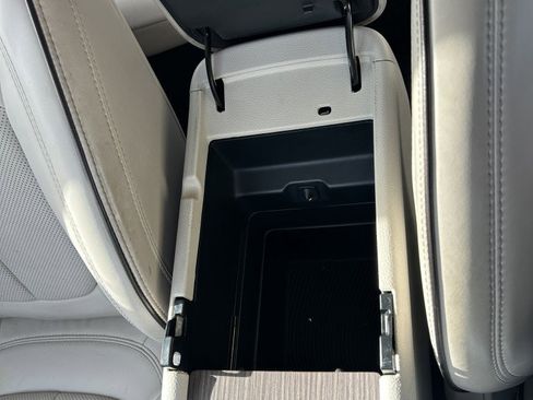 Used 2015 Chrysler 200 C w/ Navigation & Sound Group I image 29