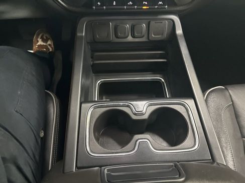 Used 2018 Chevrolet Silverado 1500 High Country image 44