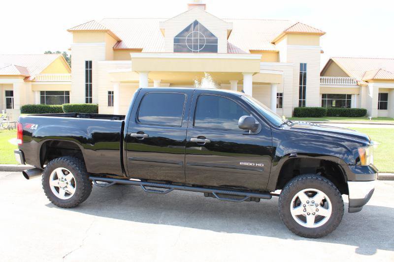 Used 2014 GMC Sierra 2500 SLE w/ SLE Preferred Package AWD/4WD image 2
