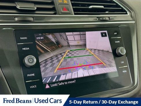 Certified 2023 Volkswagen Tiguan SE w/ Panoramic Sunroof Package image 14